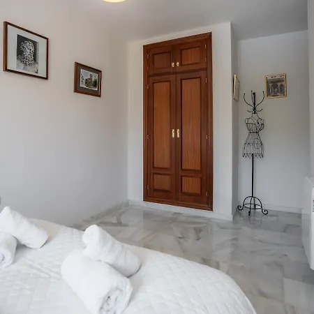 Tuguest Torre Del Capitan Apartment